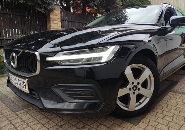 Volvo V60 cena 69699 przebieg: 280960, rok produkcji 2018 z Dobrzyca małe 781